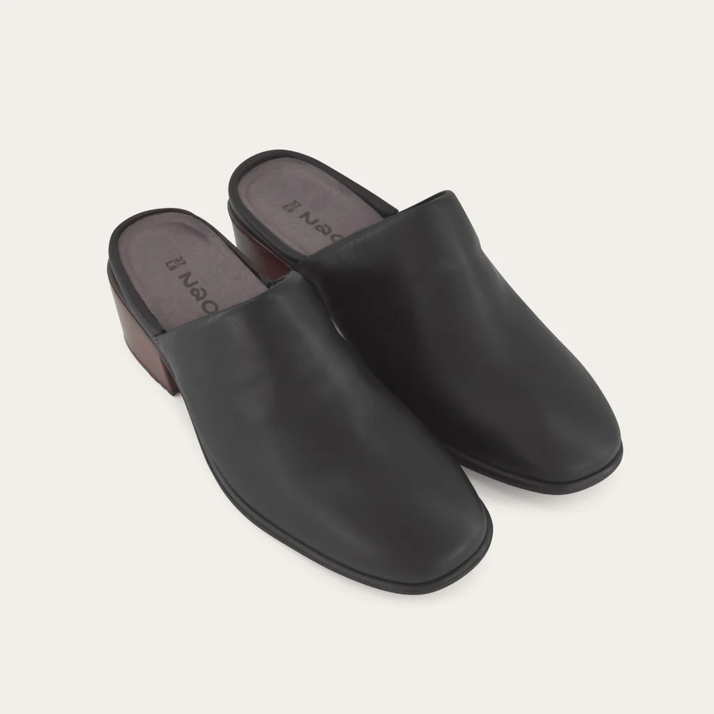 NAOT Dedicate Jet Black Leather