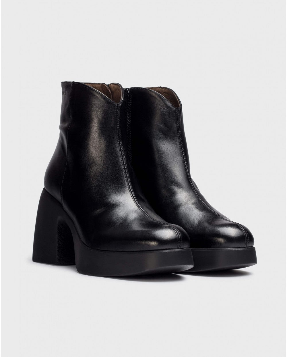 WND 1232-290 NERO Black leather