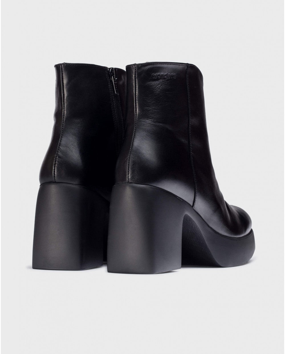 WND 1232-290 NERO Black leather