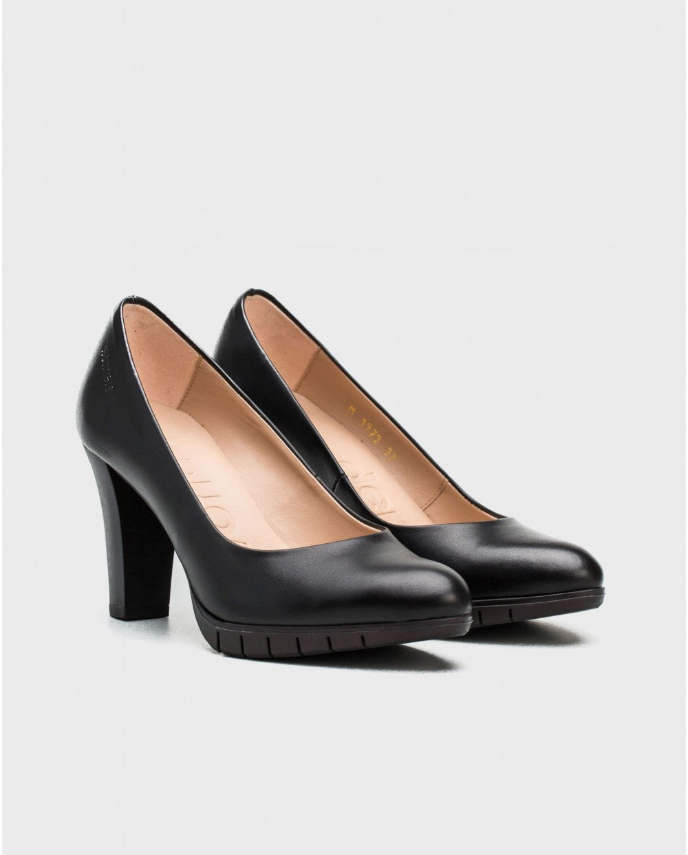 WND 1183-220 BLACK LEA PUMP