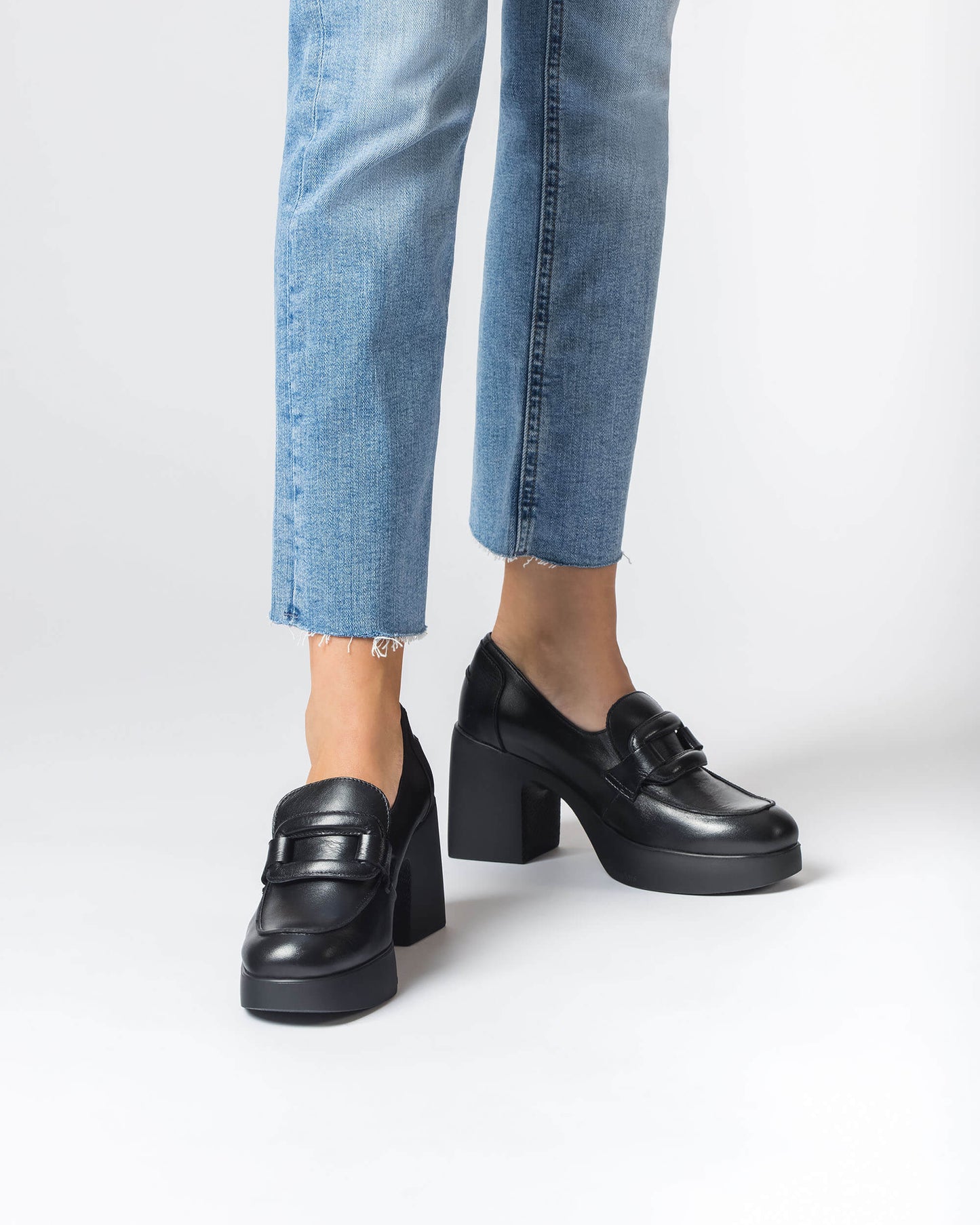 WND 1158-270 Black Pump