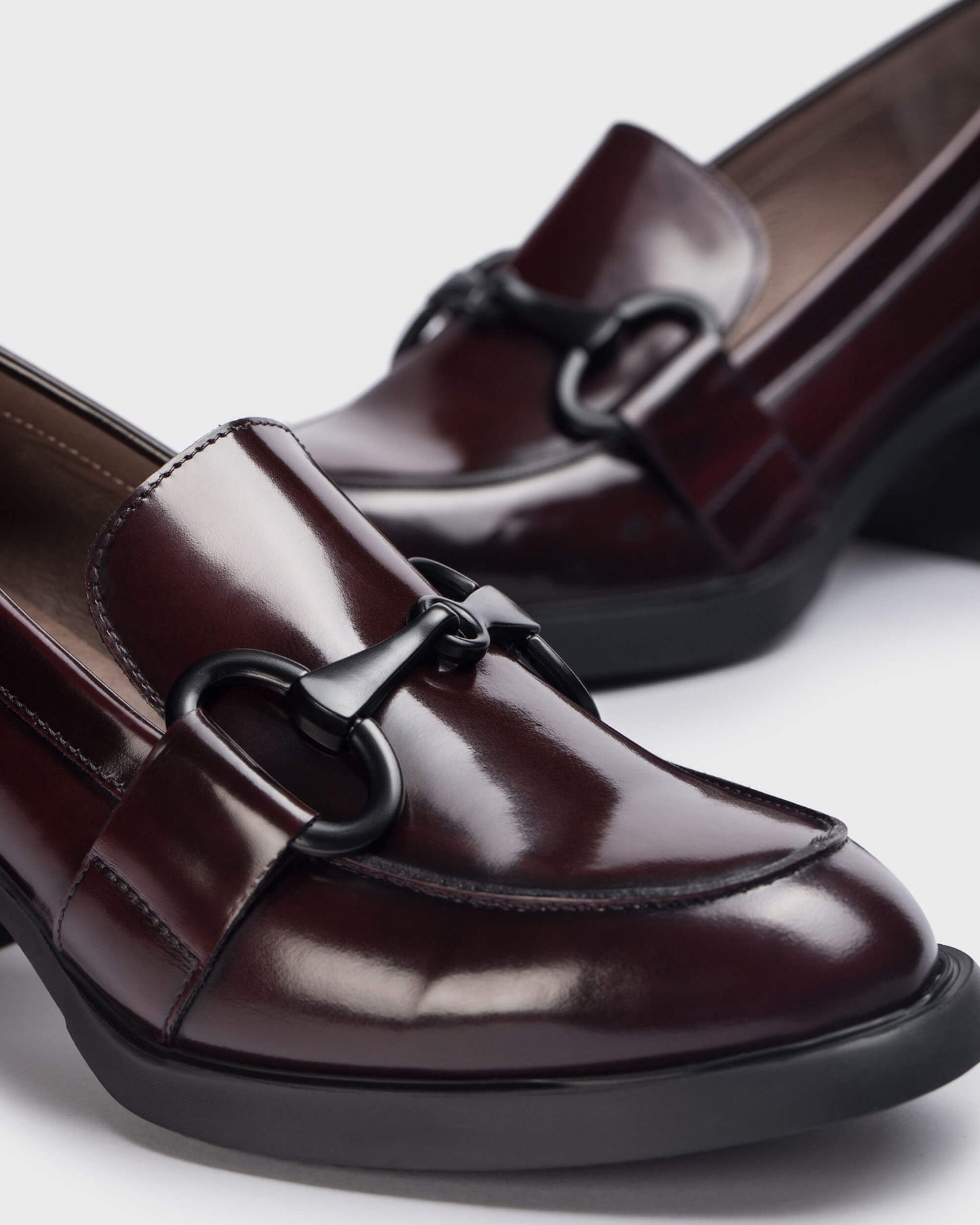 WND 8177-260 REGATA VINO