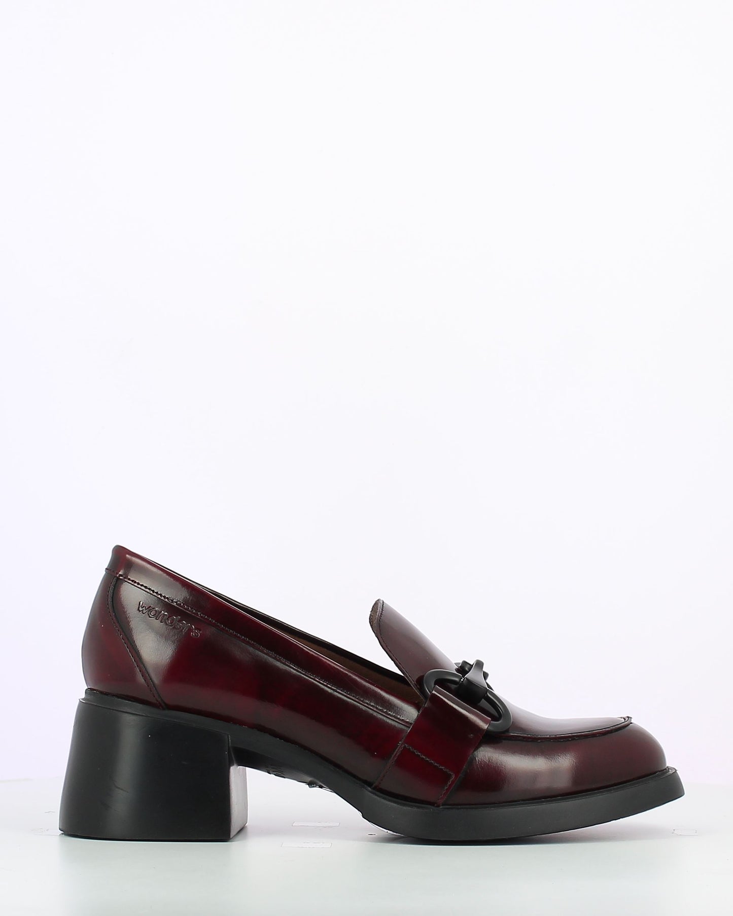 WND 8177-260 REGATA VINO