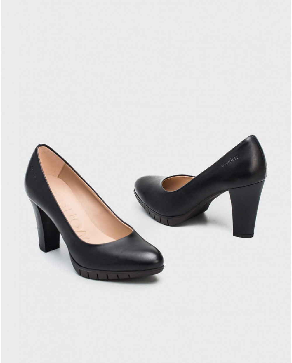 WND 1183-220 BLACK LEA PUMP