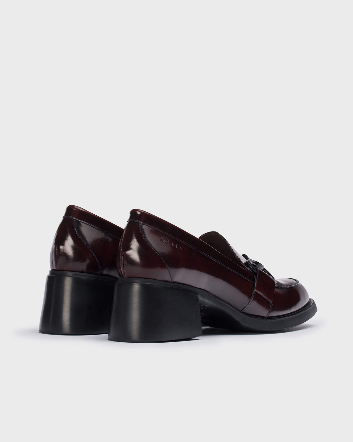 WND 8177-260 REGATA VINO