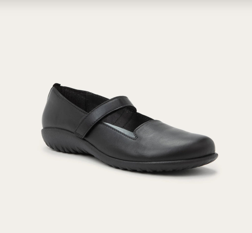 NAOT PURINI BLACK JET LEATHER