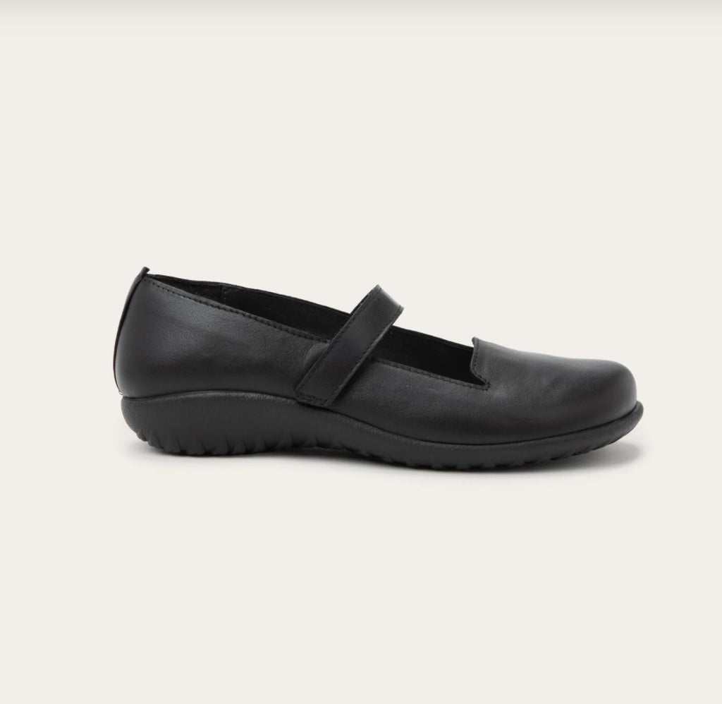NAOT PURINI BLACK JET LEATHER