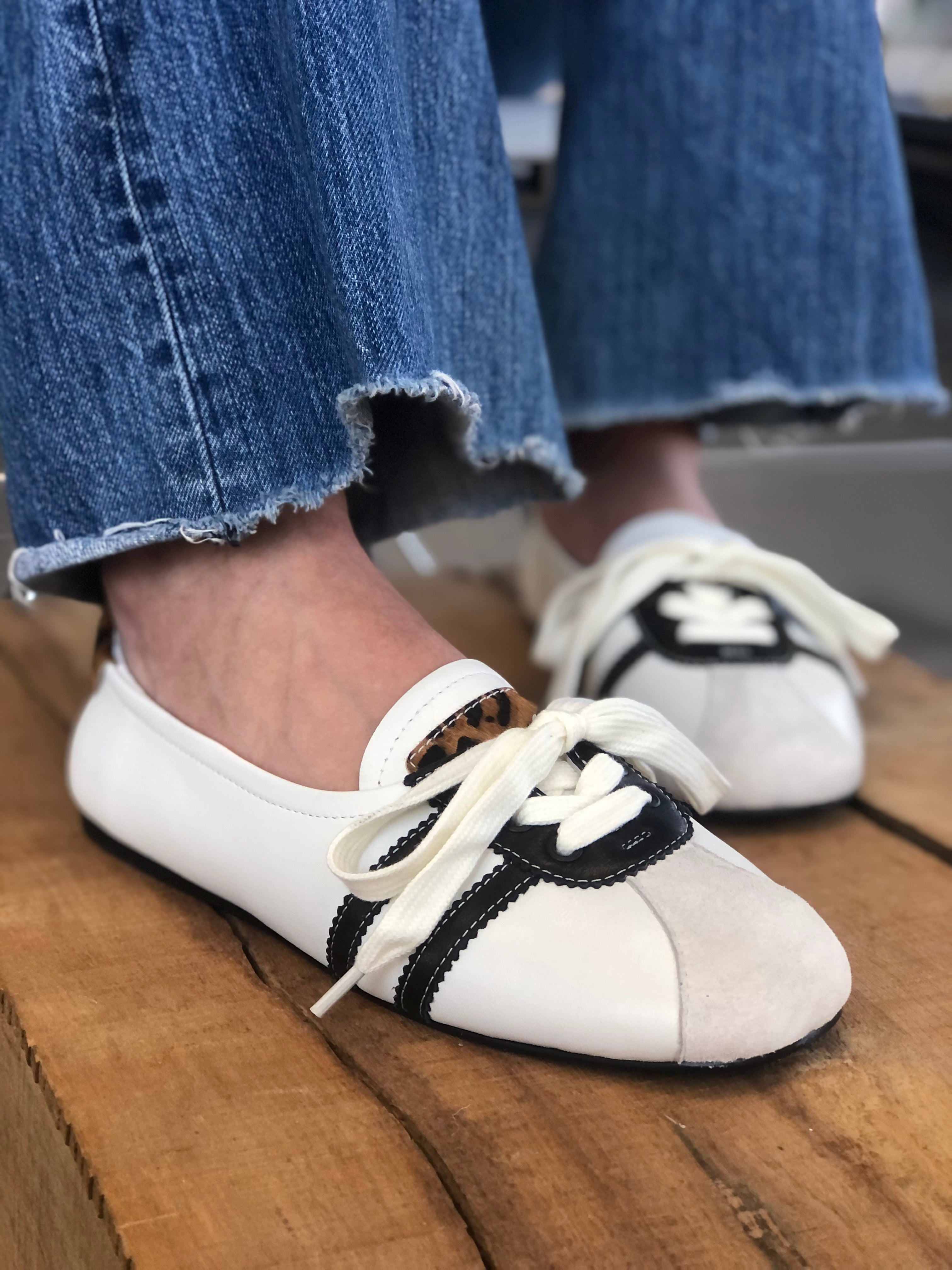 LDI Beto-260 Black & White sneakerina