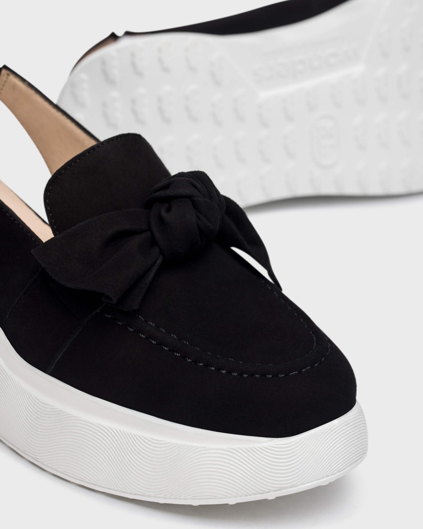WND 6222-280 A-3603 Black Suede