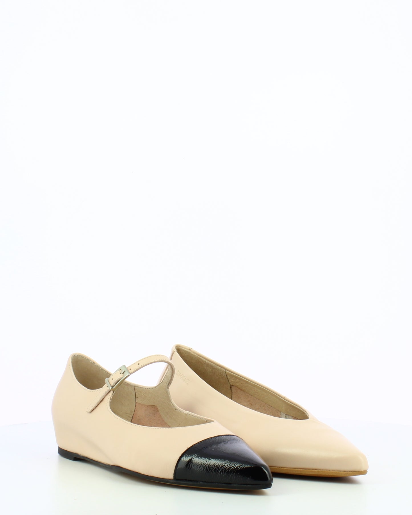 WND 1225-240 Black Cream A3820