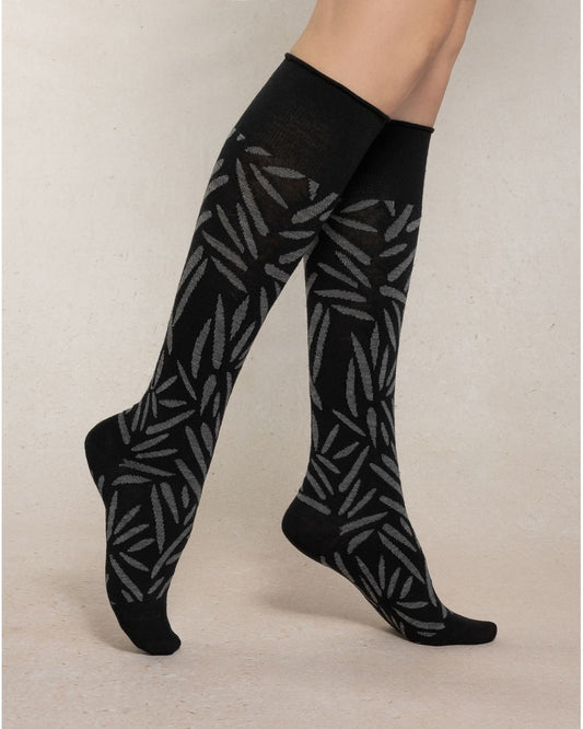 BLF 6561 AR5 BLK fine-wool-wild-leaf-knee-highs