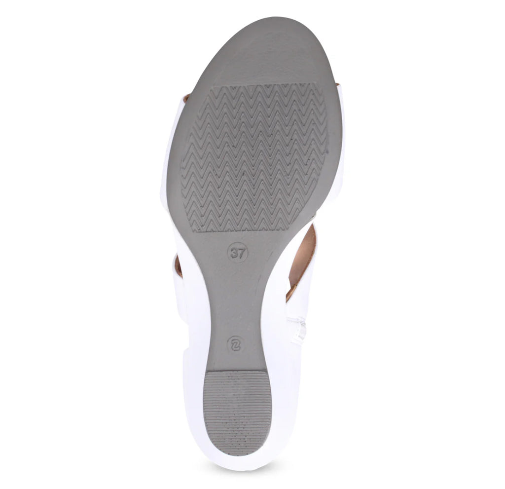 BNO IYLA-180 White  leather