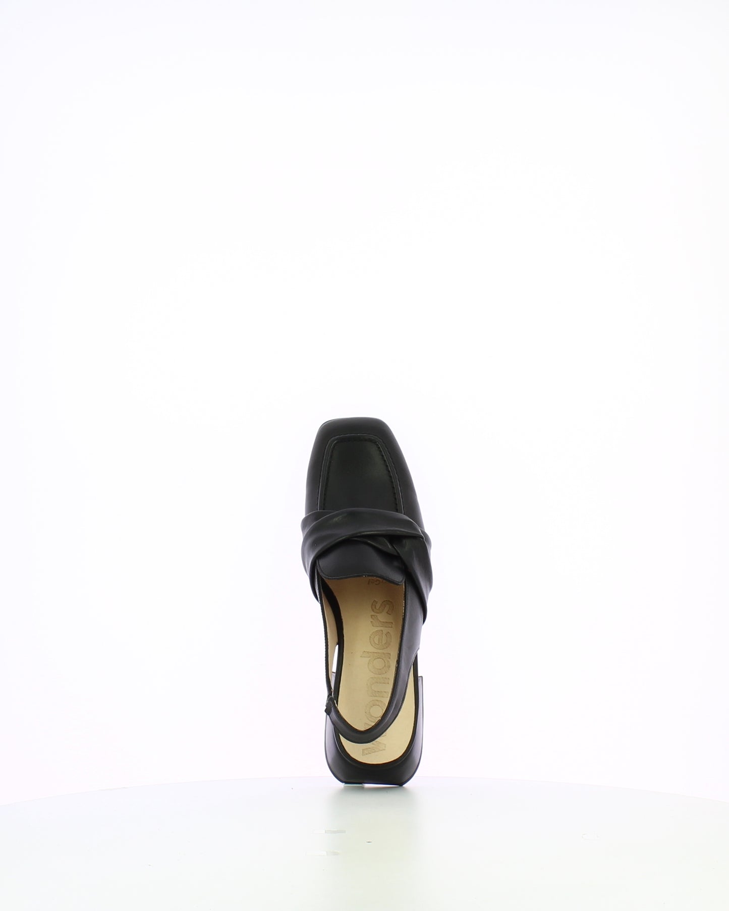 WND 1226-260 Black Leather C7120