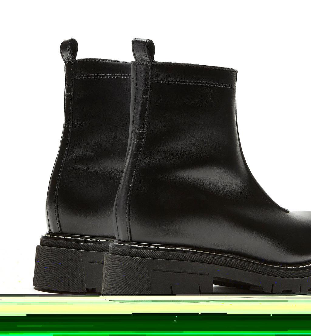 LC DELTA BLACK LEATHER SHEARLING