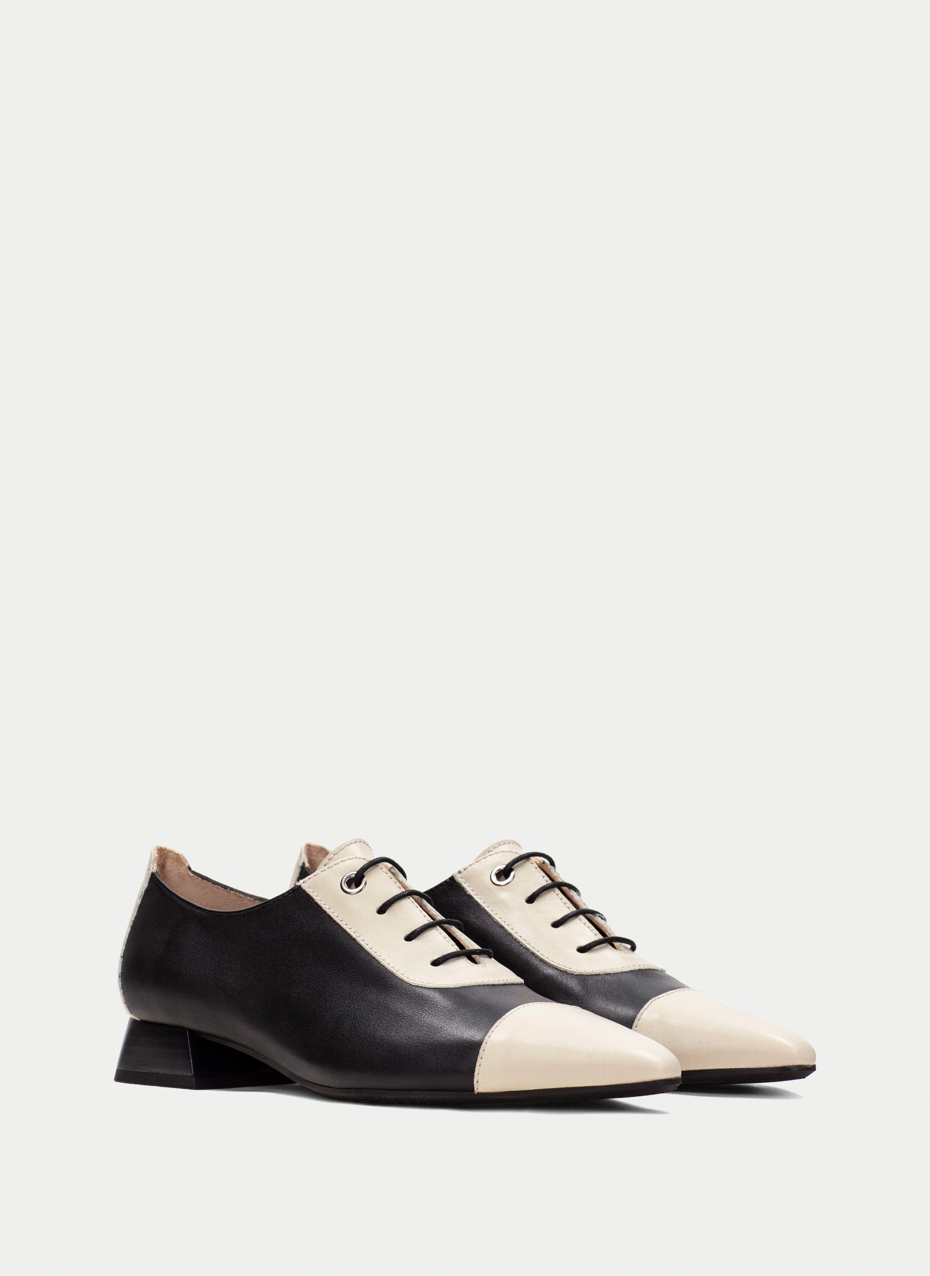 HSP 1402-260 DALI BLK-MILK OXFORD