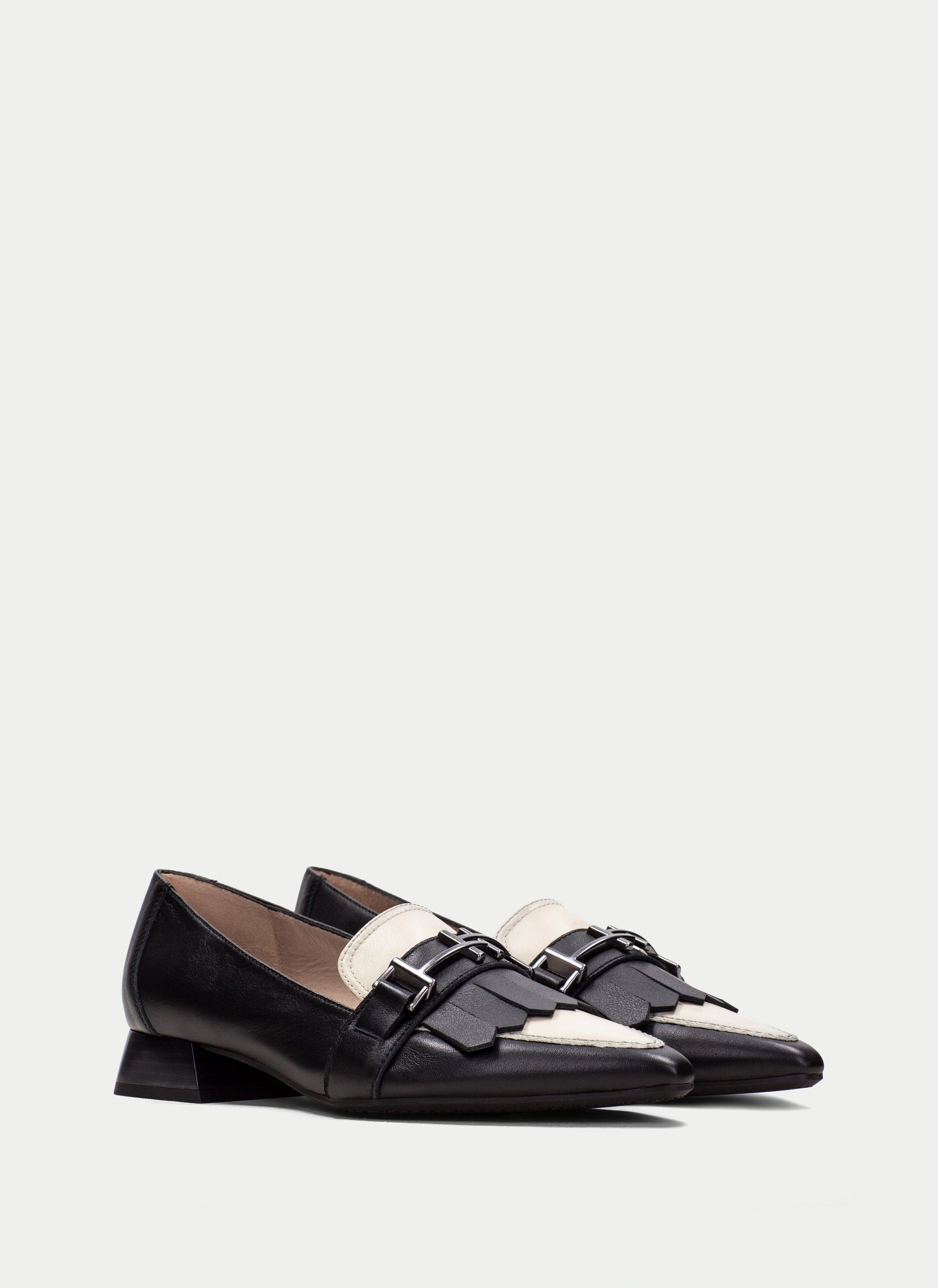 HSP 1415-275 DALI BLACK -MILK LOAFER