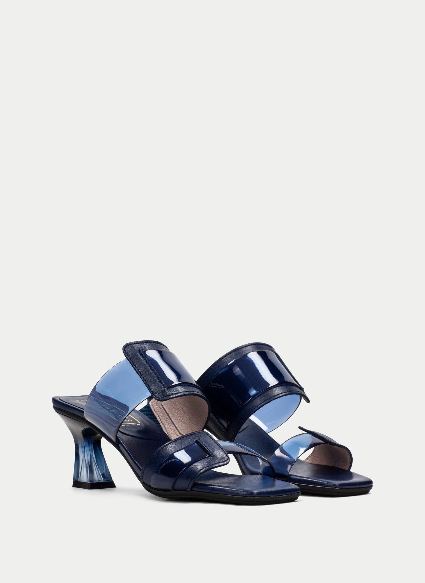 HSP 4338-250 GRETA SLIDE JEANS LUCITE