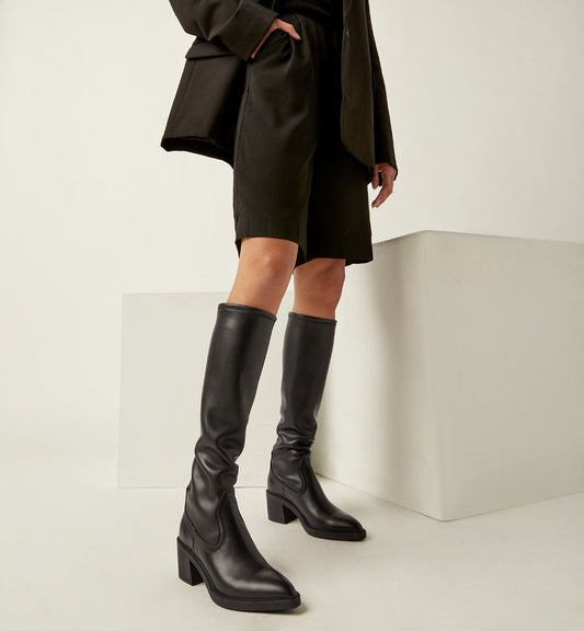 LC PATON BLACK LEATHER BOOT