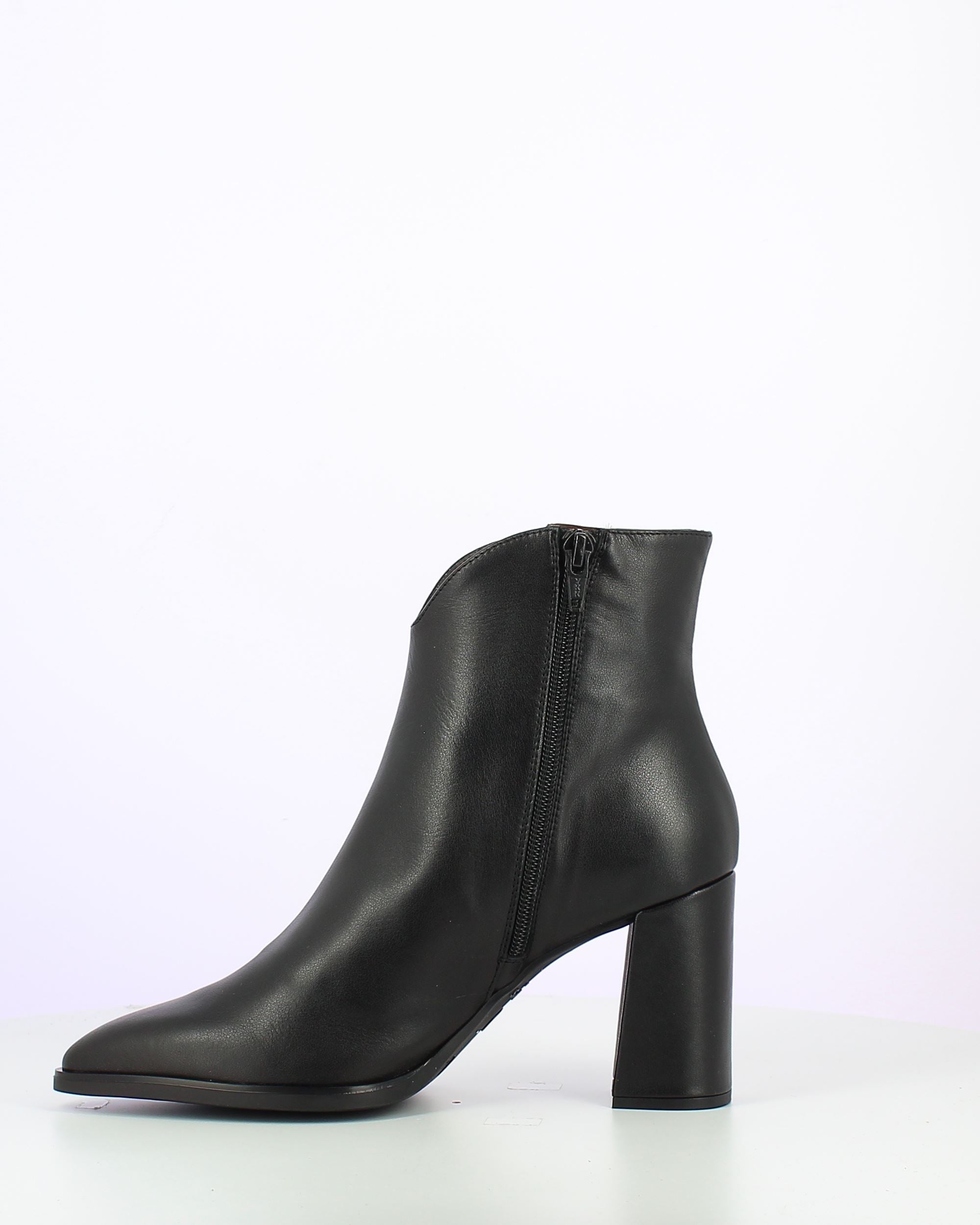 WND 1216-320 ISEO BLACK