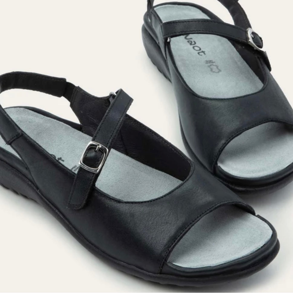 NAOT TOKA BLACK SHINY LEATHER