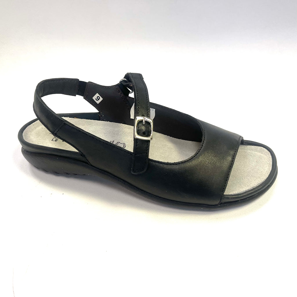 NAOT TOKA BLACK SHINY LEATHER