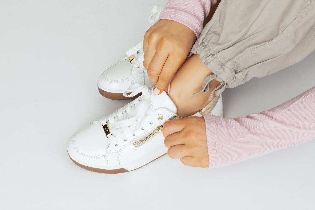 ara 595-225 Rei low white with platin accents patent leather