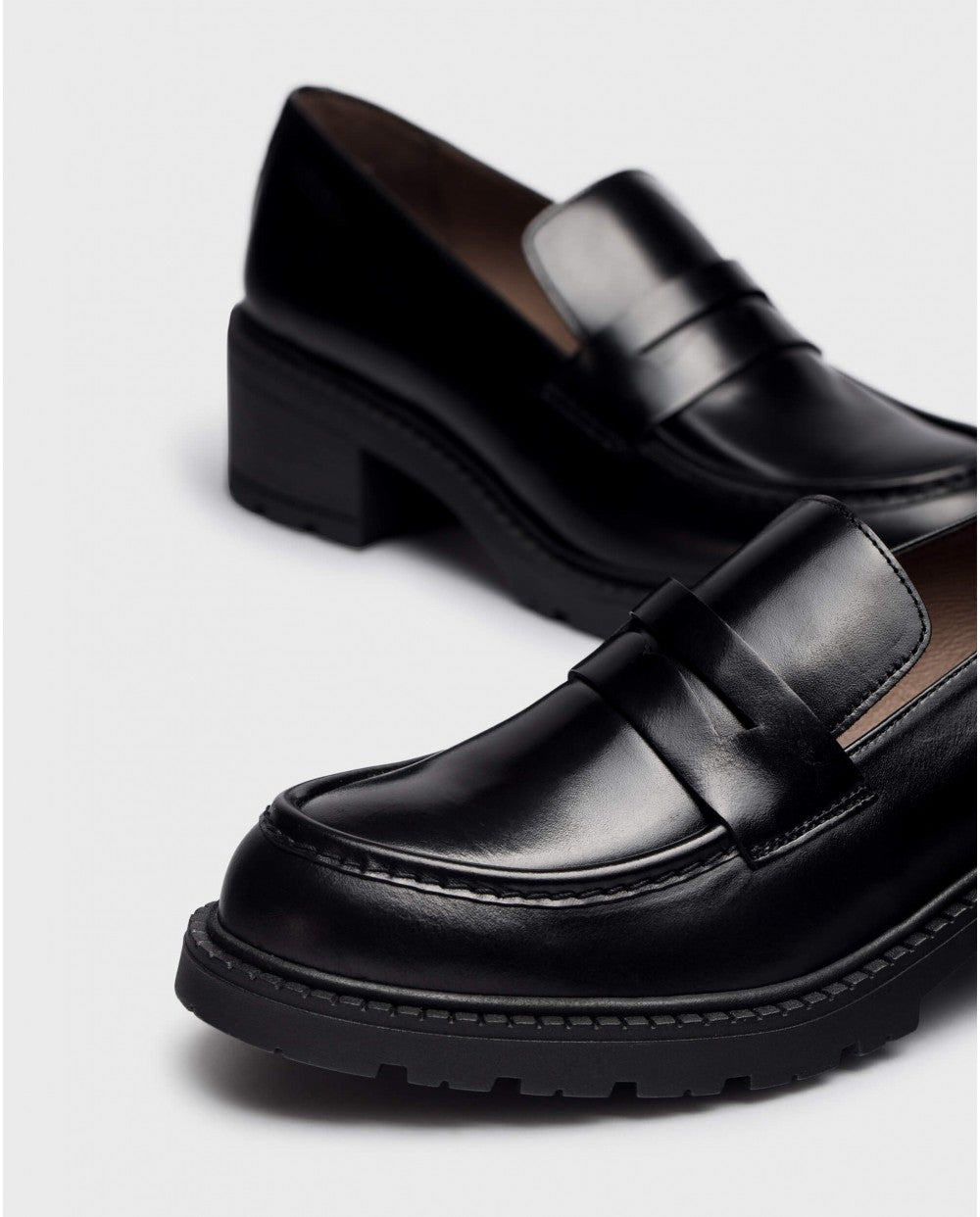 WND 1248-275 BLACK LEATHER
