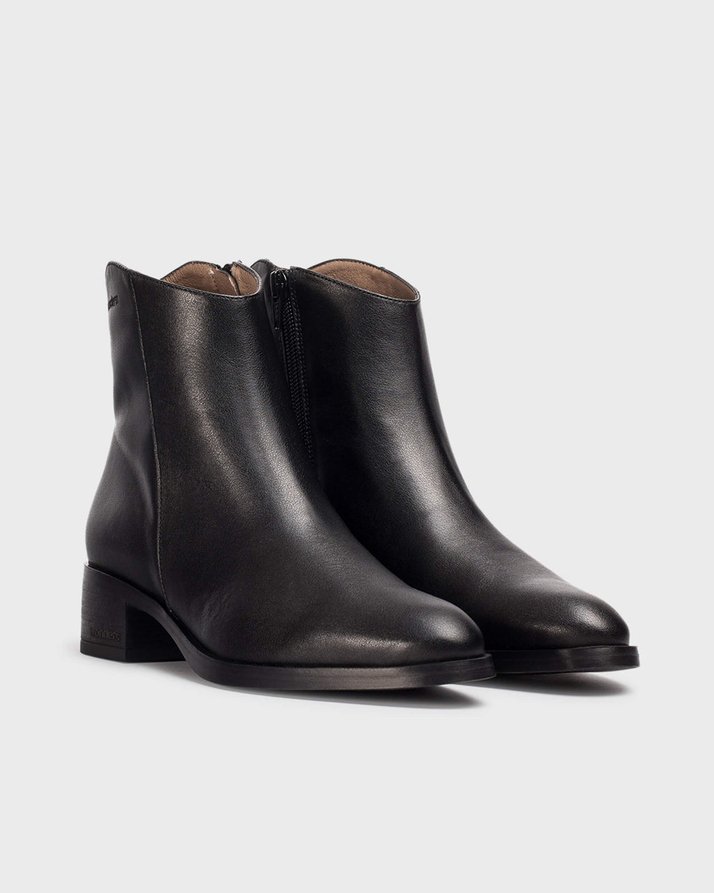 WND 1256 D1801 BLACK LEATHER  LEATHER