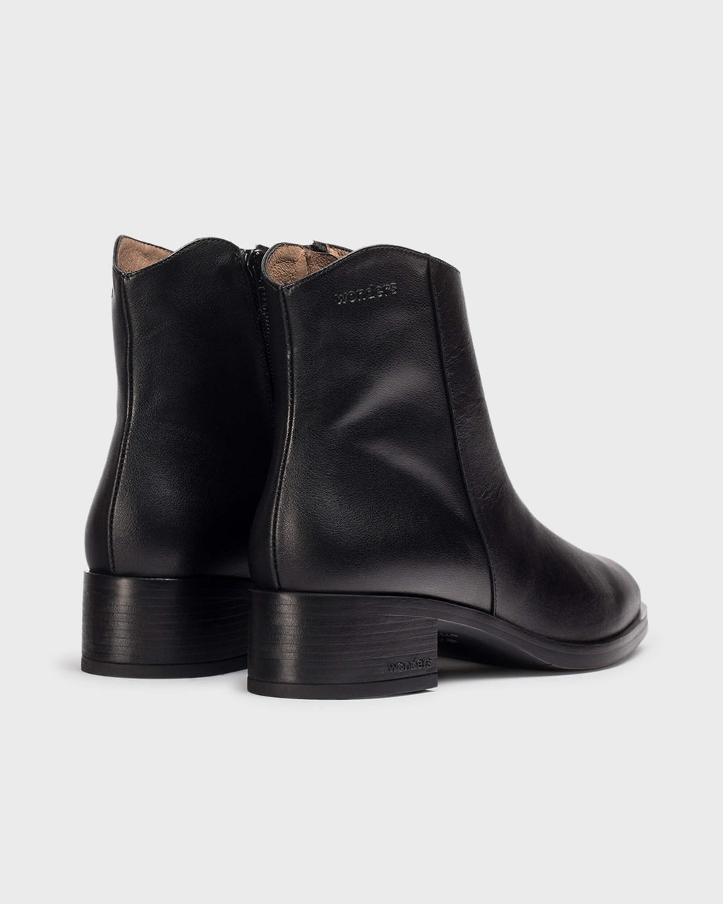 WND 1256 D1801 BLACK LEATHER  LEATHER