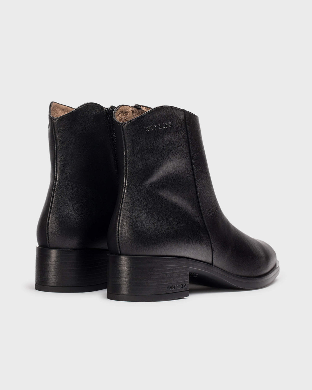 WND 1256 D1801 BLACK LEATHER  LEATHER