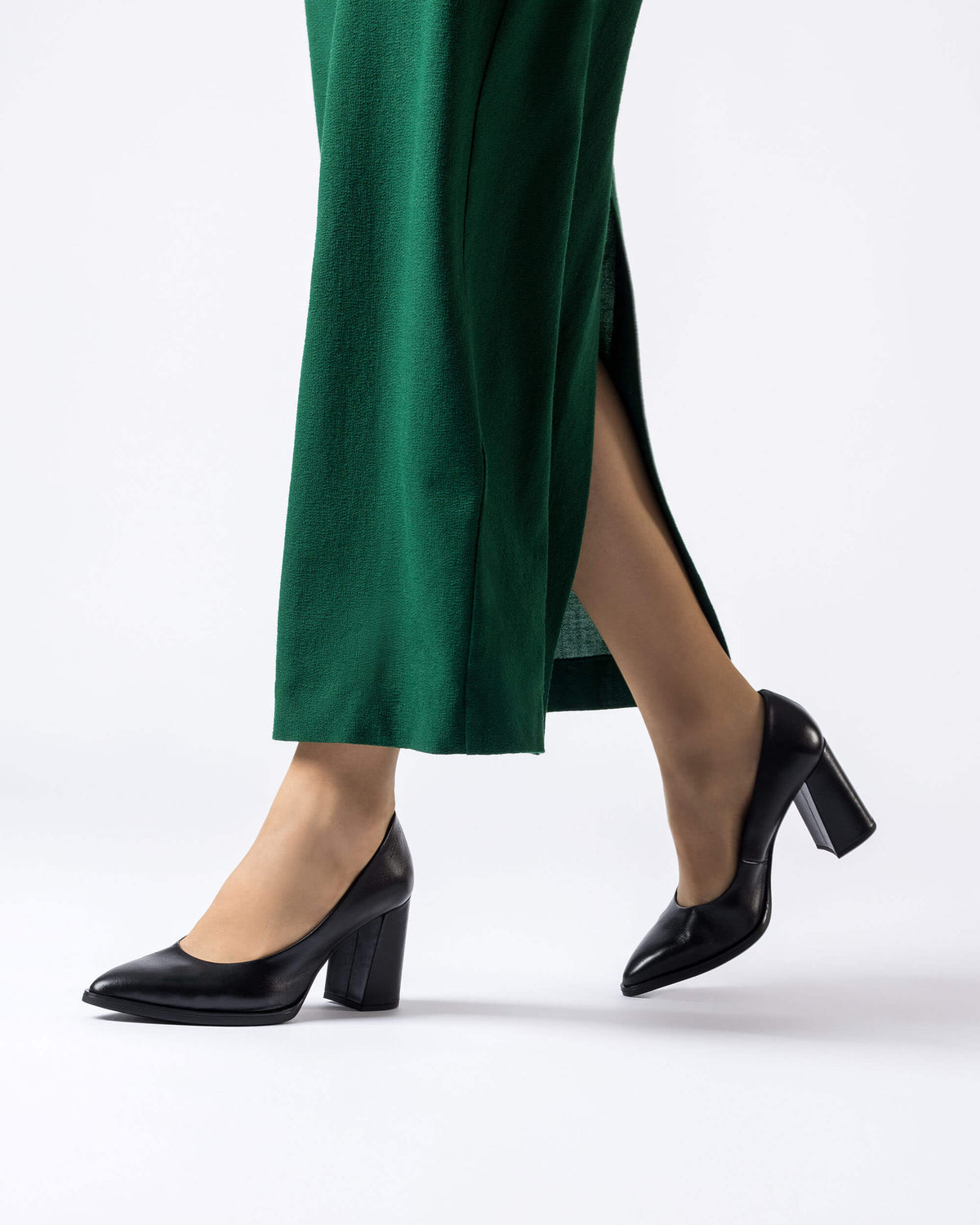 WND 1246 M5420 BLACK LEATHER PUMP