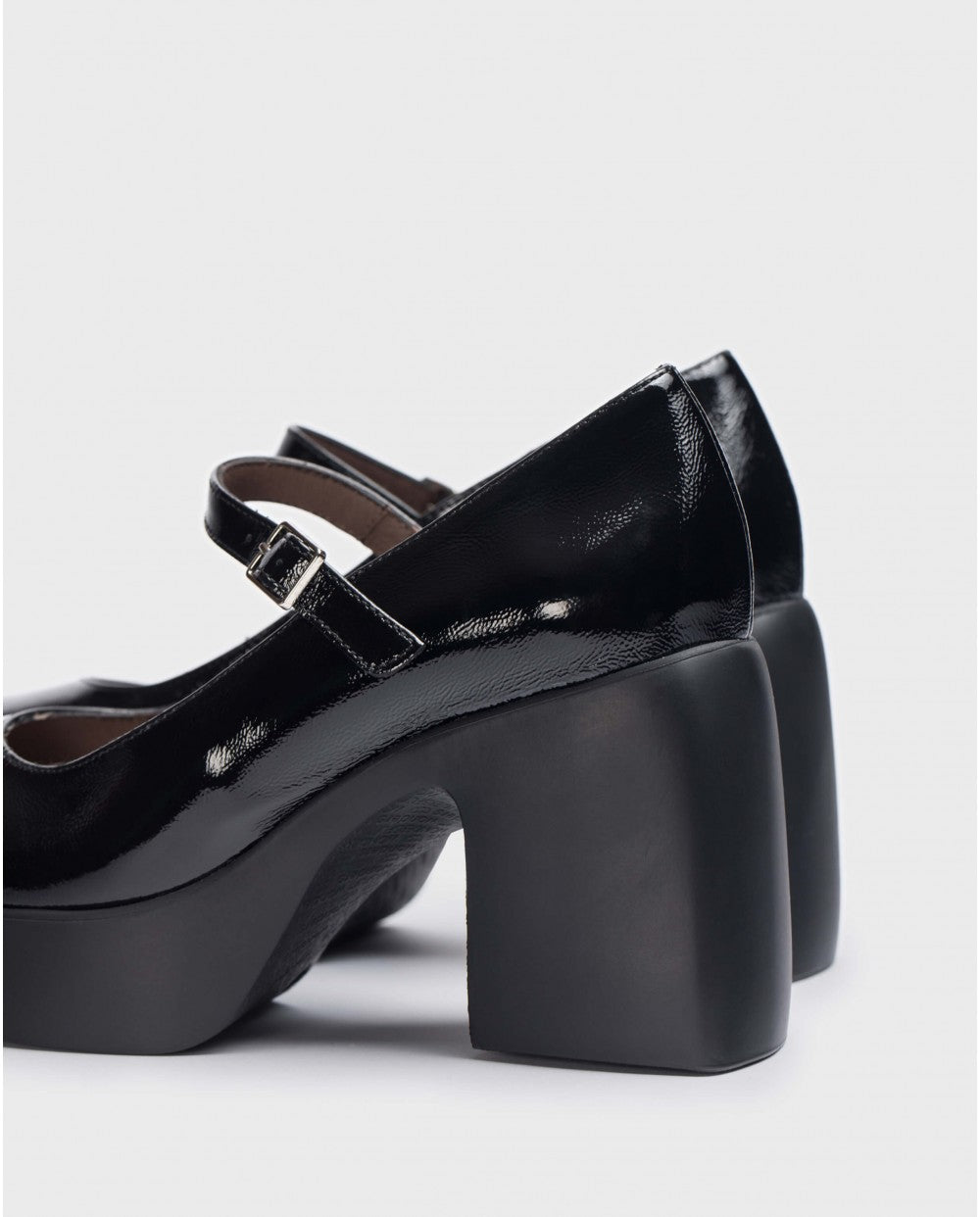 WND 0180-250 BLACK PAT MJ