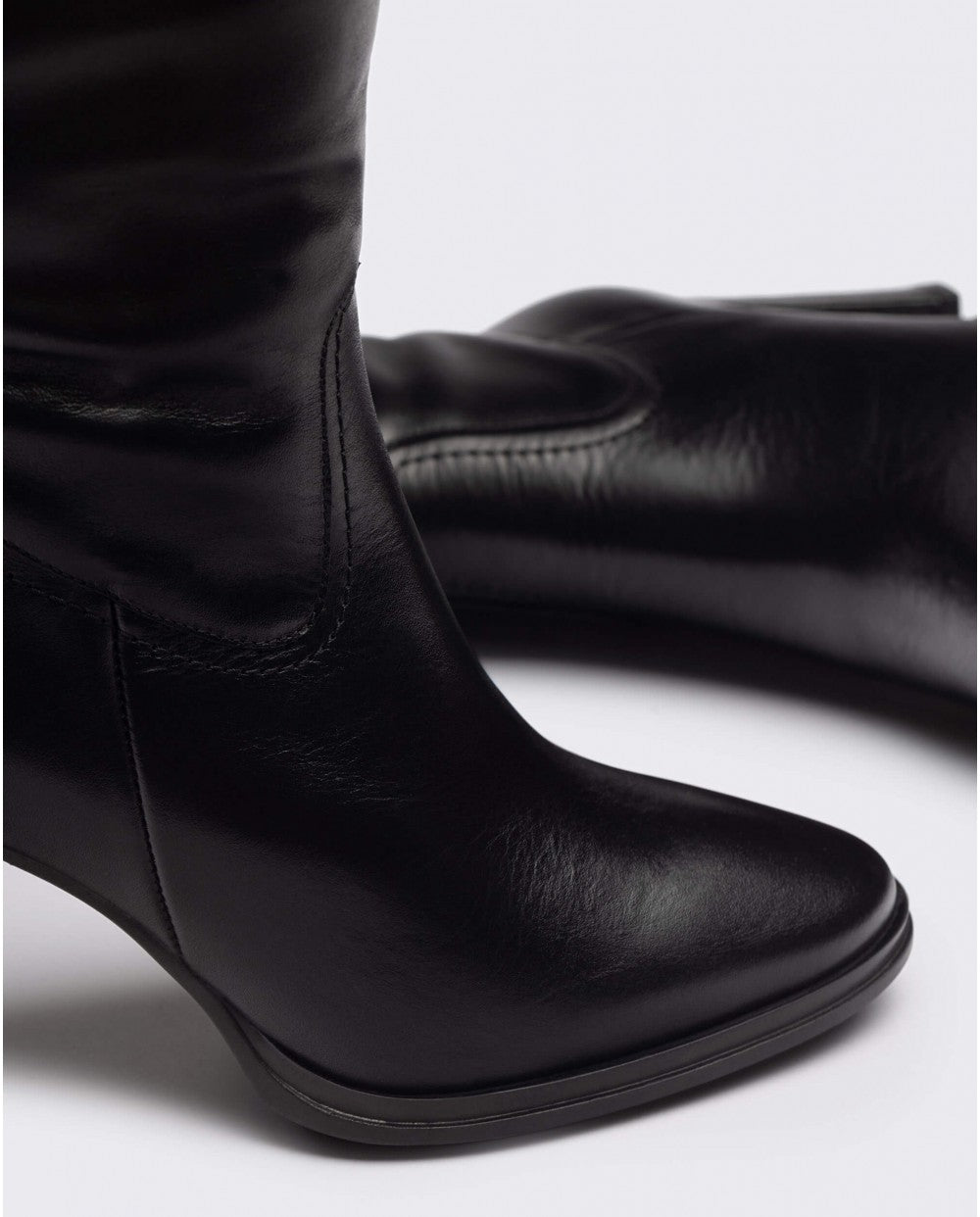 WND 1182-400 BLACK LEATHER