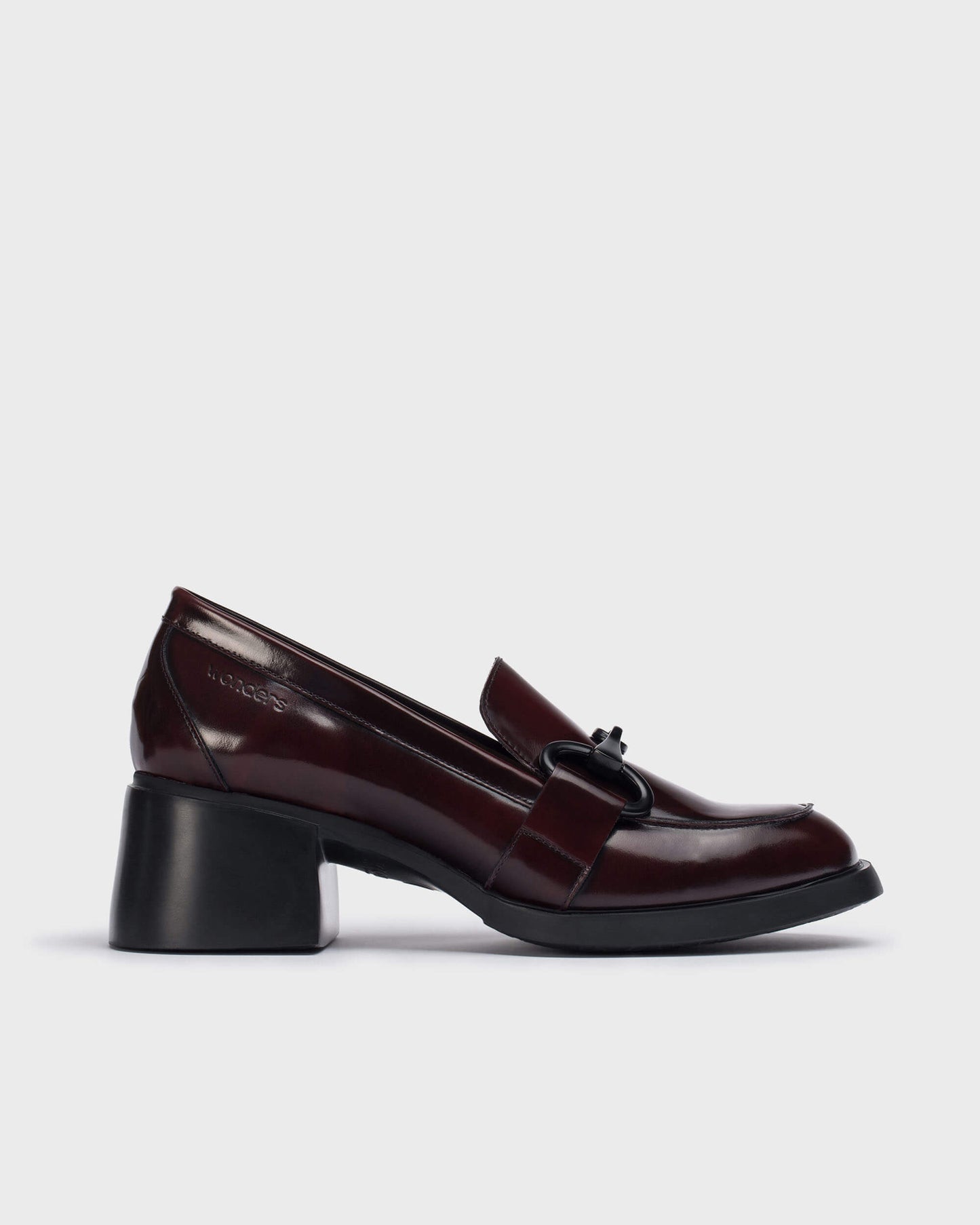 WND 8177-260 REGATA VINO