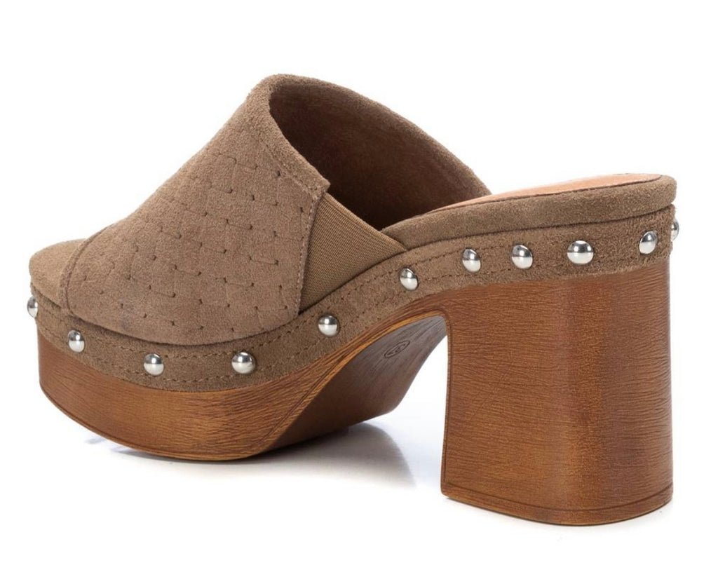 CAR 331-180 Taupe suede slide