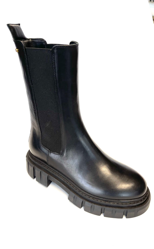 LC Kenny-550 Black leather Chelsea