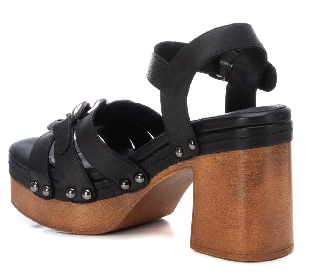 CAR 136-180 Black platform