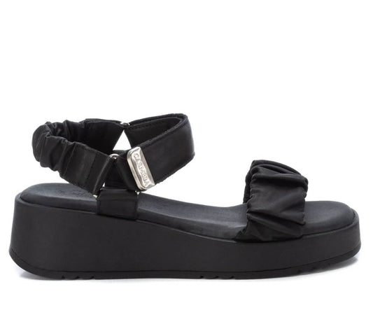 CAR 138-150 Black leather